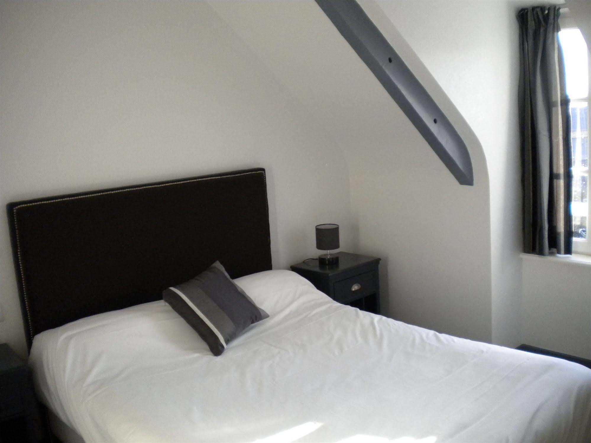 Contact Hotel - Hotel Le Lion D'Or 람발 외부 사진